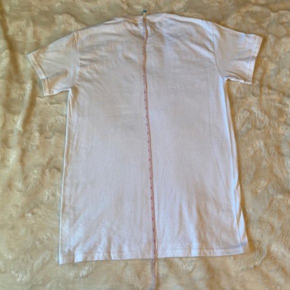 2:$30 Gildan White Crew-neck Adult t-shirt NWOT - Picture 5 of 6